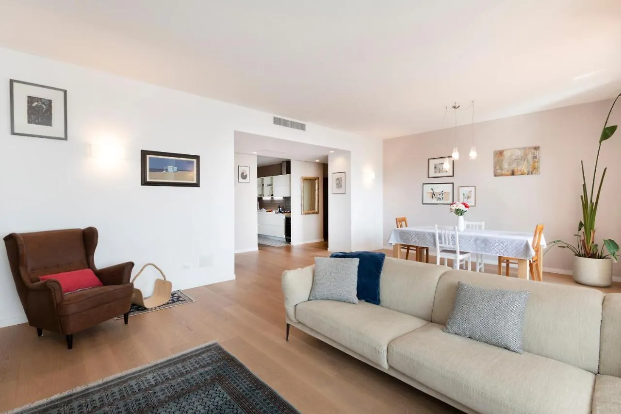 Ferrucci, 10 - Elegante Oasi Urbana A Milano Apartment Italy