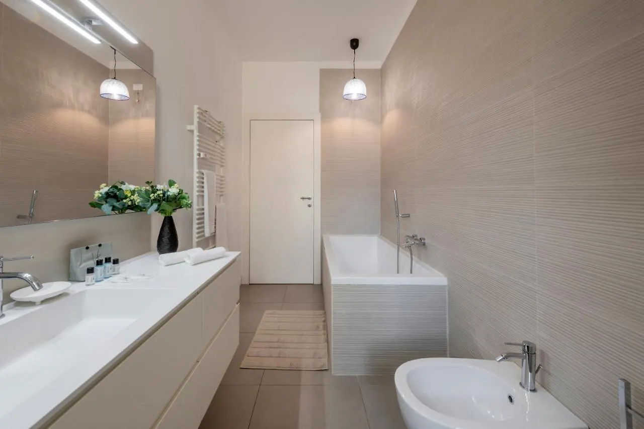 Ferrucci, 10 - Elegante Oasi Urbana A Milano Apartment Italy