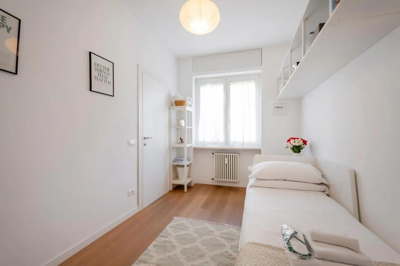 Ferrucci, 10 - Elegante Oasi Urbana A Milano Apartment Milan