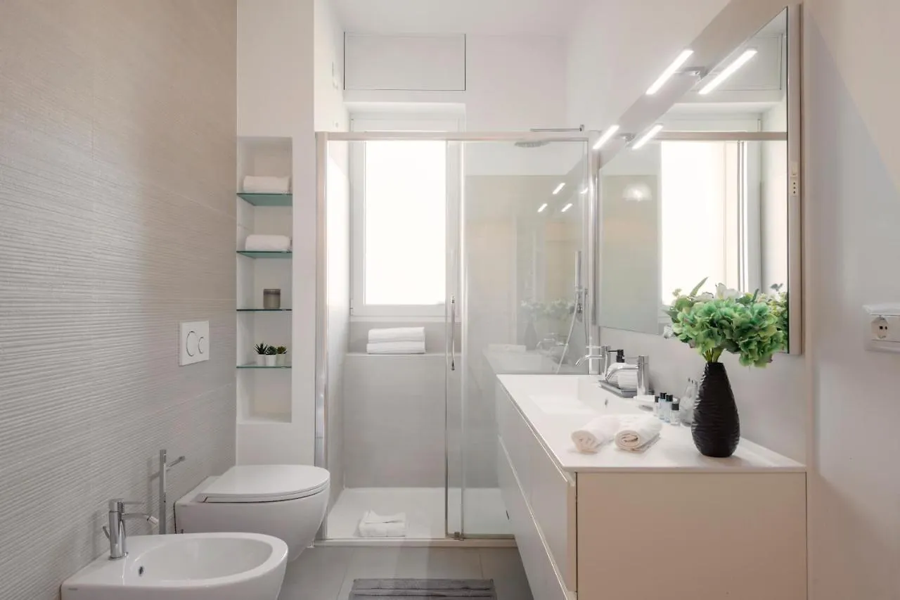 Ferrucci, 10 - Elegante Oasi Urbana A Milano Apartment